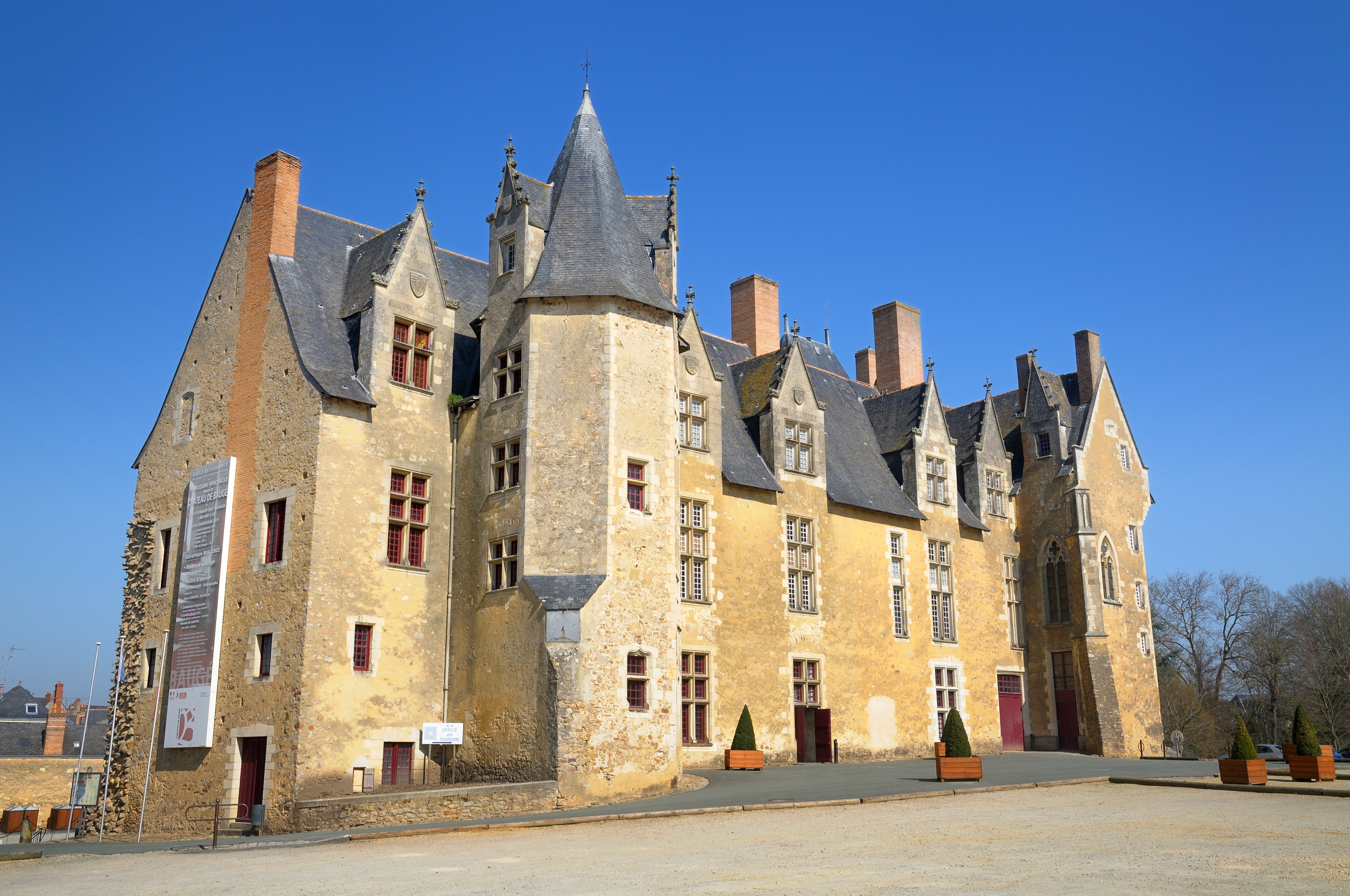 1-Chateau-de-Bauge-credit-photo-paillat--F-E-Gys.JPG